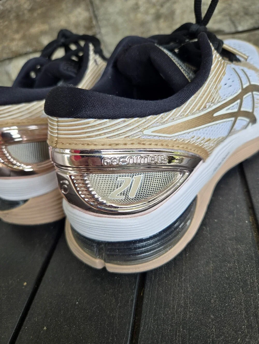 ASICS Gel Nimbus 21 Rose Gold/White Women’s Size 6.5 1012A608 GUC
